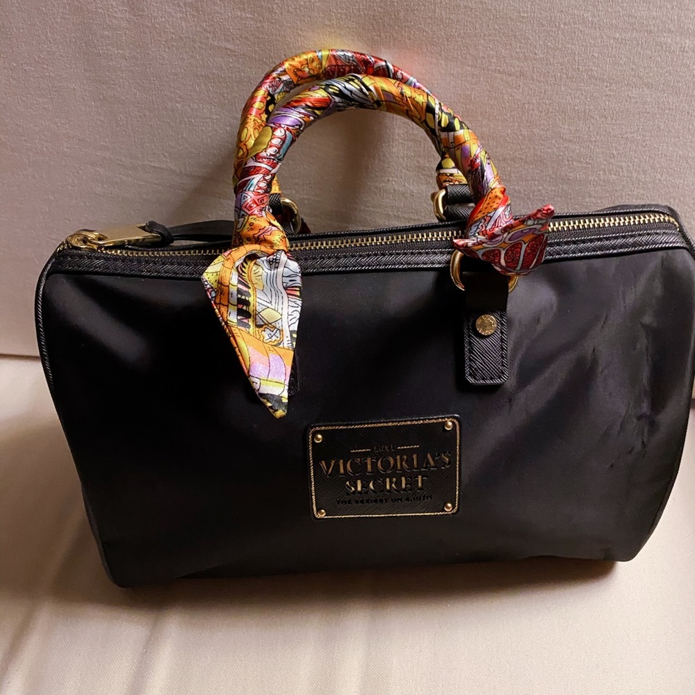 Victoria’s Secret Boston bag with twilly